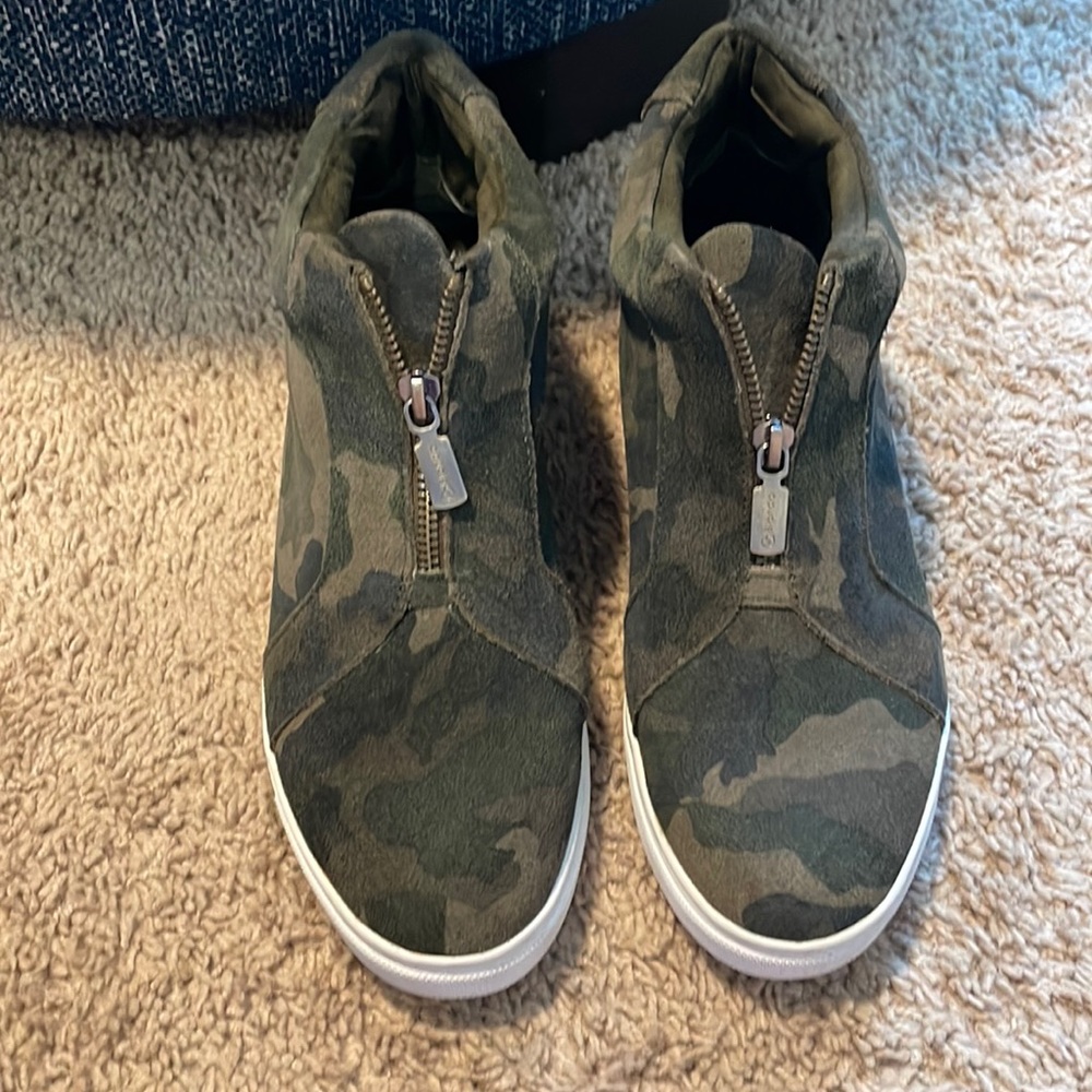 Blondo waterproof shoes